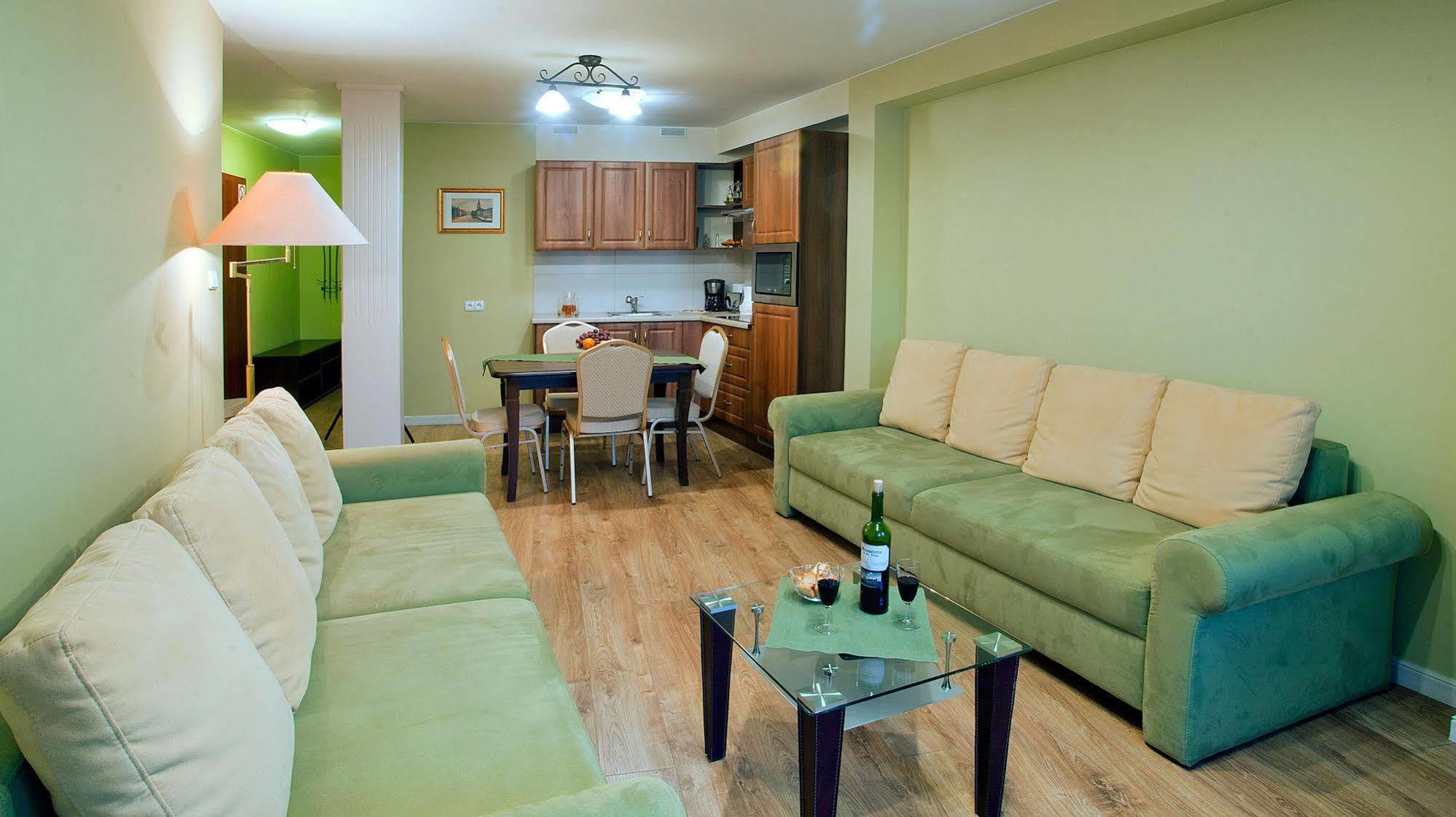 ילנייה גורה Apartamenty Centrum Villa Perla מראה חיצוני תמונה