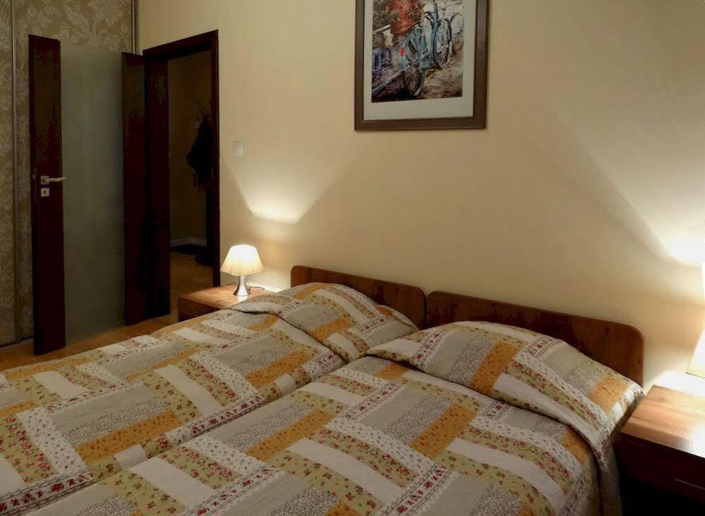 ילנייה גורה Apartamenty Centrum Villa Perla מראה חיצוני תמונה
